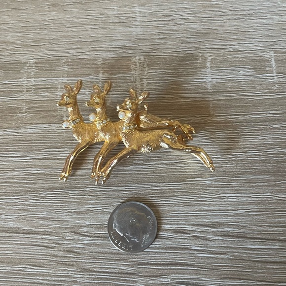 Jewelry - 4/$20 Vintage Reindeer Brooch Pin